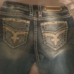 Only wore few times like new size 29 skinny